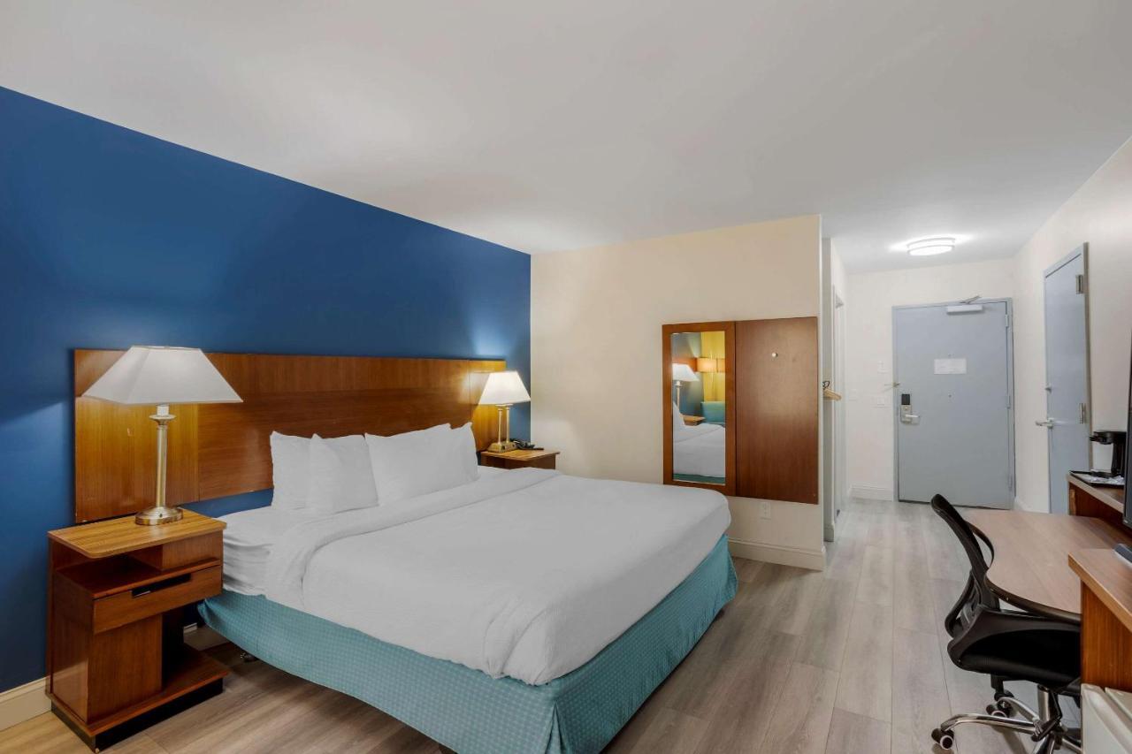 Comfort Inn & Suites Mt Laurel-Philadelphia Маунт-Лорел Екстер'єр фото