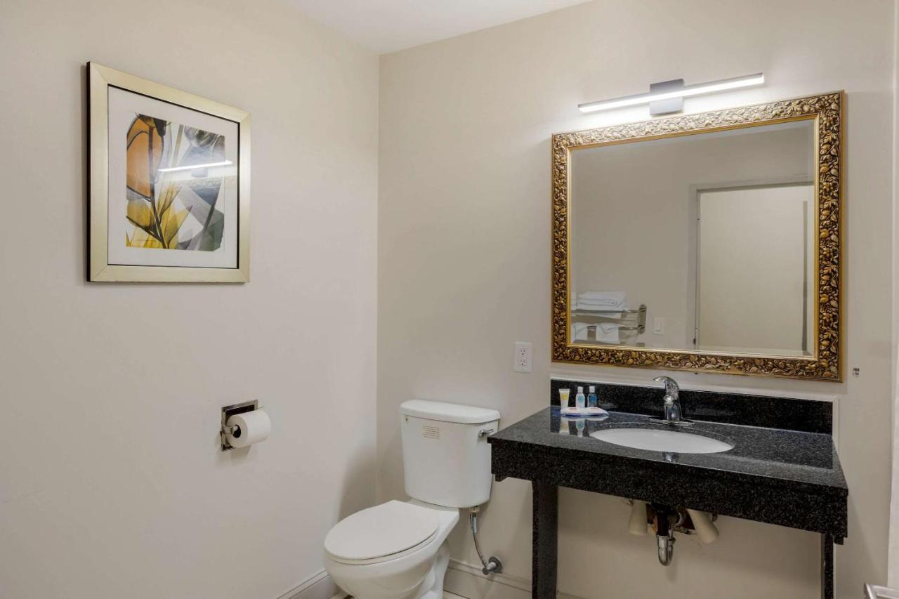 Comfort Inn & Suites Mt Laurel-Philadelphia Маунт-Лорел Екстер'єр фото