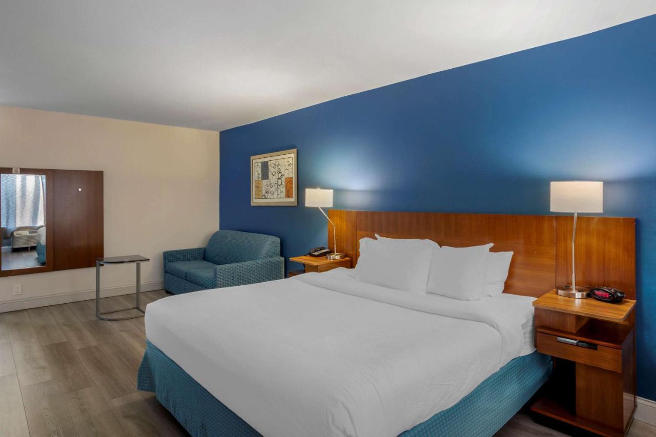 Comfort Inn & Suites Mt Laurel-Philadelphia Маунт-Лорел Екстер'єр фото