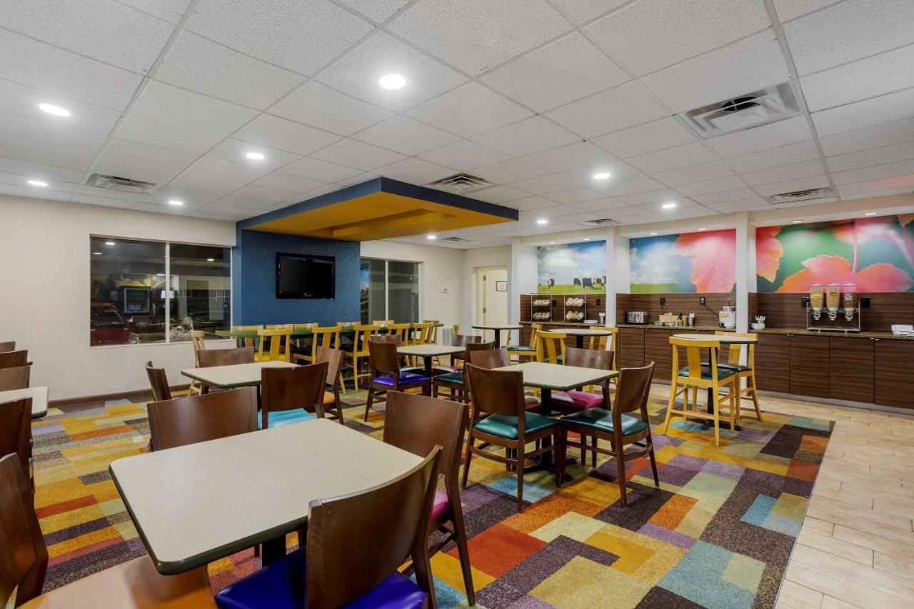 Comfort Inn & Suites Mt Laurel-Philadelphia Маунт-Лорел Екстер'єр фото